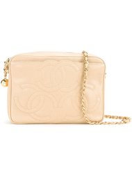 embossed logo shoulder bag Chanel Vintage