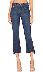 Укороченные джинсы с асимметричным потрепанным низом insider - MOTHER