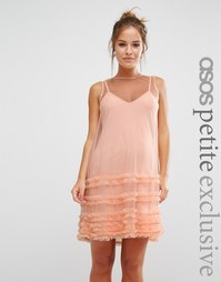 Сетчатое платье с оборками вдоль кромки ASOS PETITE - Розовый