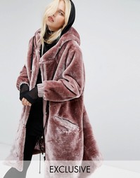 Oversize-парка из искусственного меха Story Of Lola - Розовый