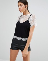 Топ 2 в 1 на бретельках с кружевным слоем Boohoo - Кремовый