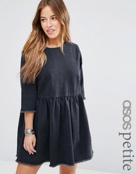 Свободное джинсовое платье с необработанными краями и выбеленным эффектом ASOS PETITE - Черный