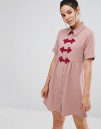 Платье-рубашка с короткими рукавами и застежками кроше Sister Jane - Розовый