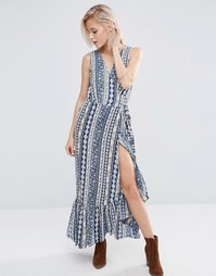 Платье макси с оборкой по краю QED London - Синий