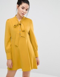 Короткое приталенное платье с бантом-завязкой Sister Jane - Желтый