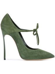 туфли с заостренным носком  Casadei
