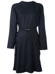 расклешенное платье с поясом Maison Kitsuné