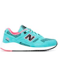 кроссовки с логотипом  New Balance
