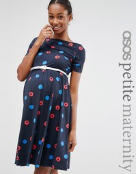 Короткое приталенное платье в горошек для беременных с поясом ASOS Maternity PETITE - Мульти