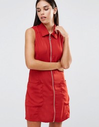 Платье на молнии с карманами AX Paris - Красный