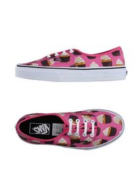 Низкие кеды и кроссовки Vans