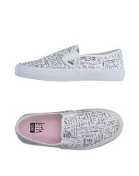 Низкие кеды и кроссовки Vans