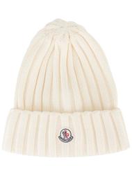 трикотажная шапка в рубчик Moncler