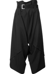 асимметричные брюки с поясом Issey Miyake