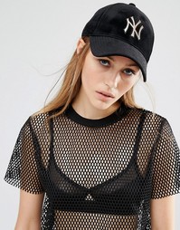 Бархатная кепка с золотисто-розовой надписью NY New Era Exclusive 9Forty - Черный