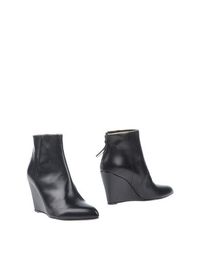 Полусапоги и высокие ботинки MIU MIU