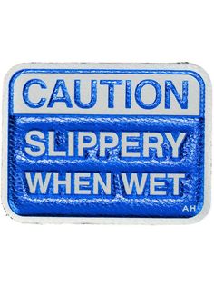 стикер 'Caution: slippery when wet' Anya Hindmarch