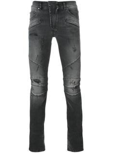джинсы скинни с рваными деталями Pierre Balmain