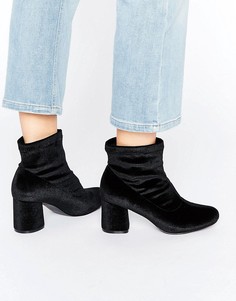 Truffle Round Heel Velvet Ankle Boot - Черный