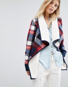 Abercrombie &amp; Fitch Check Wrap Over Jacket with Borg Lining - Красный