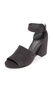 Босоножки Soho Gal Stuart Weitzman