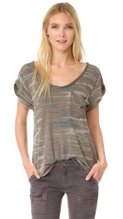 Футболка с камуфляжным рисунком Free People