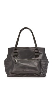 Простая большая объемная сумка с короткими ручками Marc Jacobs