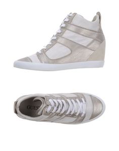 Высокие кеды и кроссовки Guess