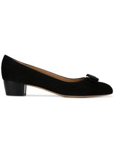 туфли 'Vara'  Salvatore Ferragamo