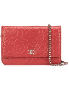 embossed camellia chain wallet Chanel Vintage