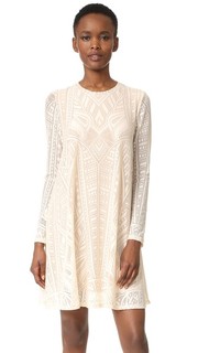 Кружевное платье Bcbgmaxazria