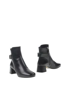 Полусапоги и высокие ботинки Prada