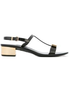 сандалии 'Favilia'  Salvatore Ferragamo