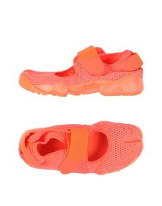 Низкие кеды и кроссовки Nike