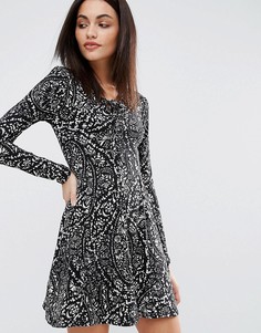 QED London Paisley Eyelet Skater Dress - Черный