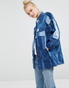 Джинсовая oversize-куртка в стиле пэчворк Monki - Синий