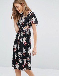 Платье миди с принтом и вырезом Boohoo - Мульти