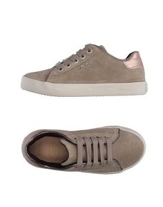 Низкие кеды и кроссовки Geox