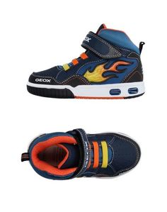 Низкие кеды и кроссовки Geox