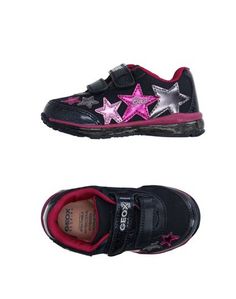 Низкие кеды и кроссовки Geox