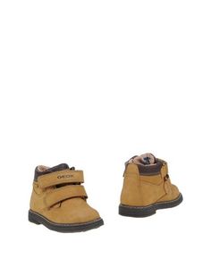 Полусапоги и высокие ботинки Geox