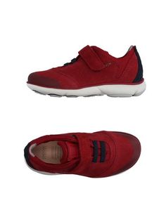 Низкие кеды и кроссовки Geox