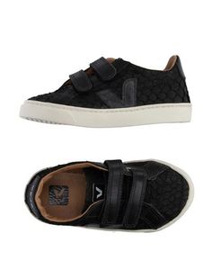 Низкие кеды и кроссовки Veja