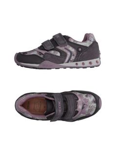 Низкие кеды и кроссовки Geox