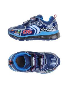 Низкие кеды и кроссовки Geox