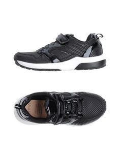 Низкие кеды и кроссовки Geox