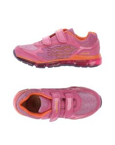 Низкие кеды и кроссовки Geox