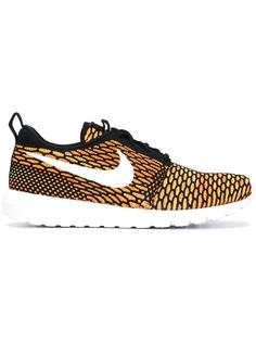 'Roshe NM Flyknit' sneakers Nike