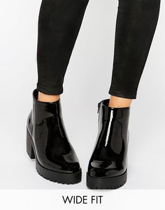 Лакированные полусапожки для широкой стопы из искусственной кожи New Look - Черный