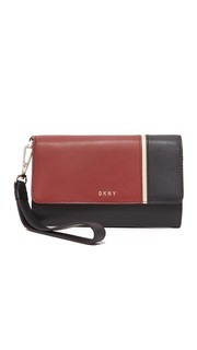 Кошелек Greenwich Tech с ремешком на руку Dkny